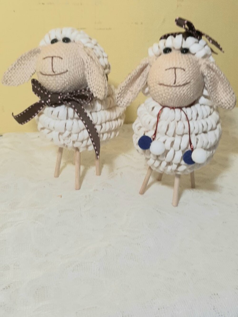 Pair of Whimsical Sheep. Looped  paper and Burlap